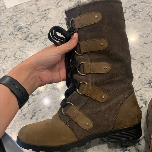 FINAL OFFER-SOREL Emelie Lace Up Winter Boots size 7 - Picture 6 of 14